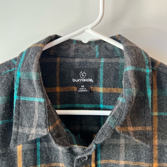 Burnside Gray Plaid Flannel Shirt. Medium - Picture 3 of 9